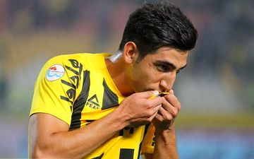 یک جوان گمنام علیه پرسپولیس