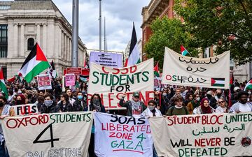 دانشجویان لندن برای حمایت از فلسطین به خیابان‌ها آمدند