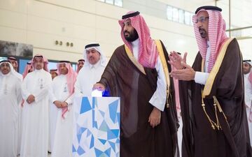 بن ‌سلمان ۷ پروژه استراتژیک از جمله احداث اولین رآکتور هسته‌ای عربستان را افتتاح کرد