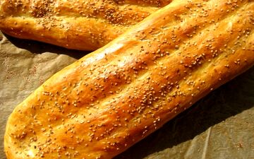 آموزش تهیه نان بربری تبریزی: سوغات گرم و سنتی از تبریز