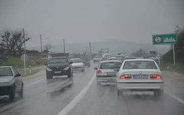 هشدار به رانندگان شمال؛ جاده‌ها مازندران لغزنده و بارانی است!
