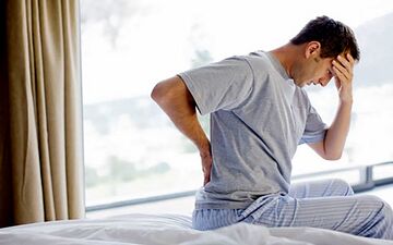 دلیل شدید شدن کمردرد در ساعات اولیه صبح