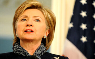 هیلاری کلینتون کشیش می‌شود!