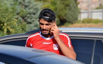 
جنگ استقلال و پرسپولیس برای ترکاندن بمب نقل و انتقالات
