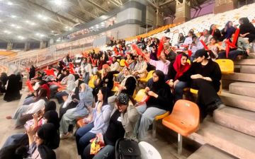 نخستین حضور بانوان در ورزشگاه اختصاصی فولاد خوزستان رقم خورد