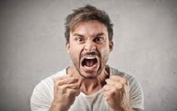 آمار خودکشی در این افراد بیشتر است/ عوامل ایجاد کننده واکنش تهاجمی