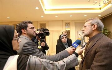  لاریجانی عنوان کرد:گفت‌وگو با ترکیه درباره مسائل منظقه‌ در حاشیه اجلاس (APA) 