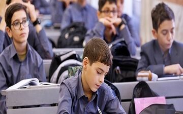 مدارس در روز شنبه ۳۱ فروردین دایر است/ مدارس قم برای میزبانی زائران روز شنبه تعطیلند