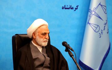 

 بالفعل رساندن ظرفیت‌های استان نیازمند معرفی است/ مسئولین استانی ظرفیت‌های کرمانشاه را به سران سه قوه معرفی کنند




 