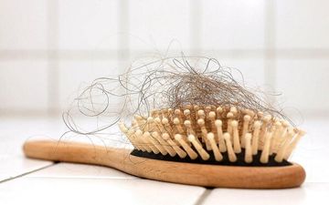 دمنوش‌های گیاهی توصیه شده برای جلوگیری از ریزش مو