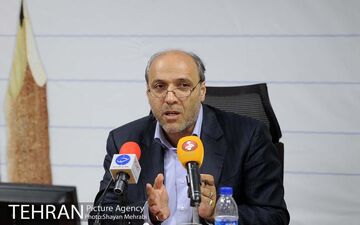 مهاجرت نخبگان بیشترین خسارت را به کشور وارد می‌کند 