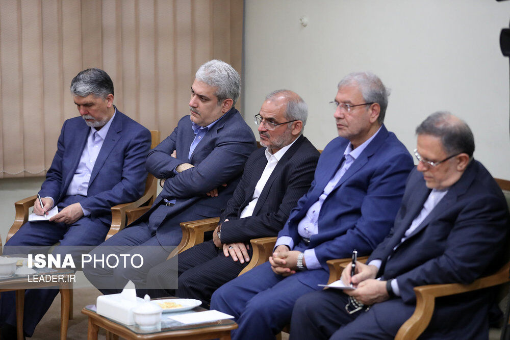 گزارش تصویری / دیدار رئیس‌جمهور و اعضای هیئت دولت با مقام معظم رهبری