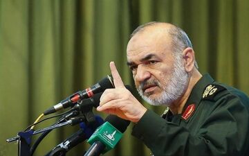 سردار سلامی: دشمن از توانمندی‌های موشکی ایران می‌هراسد