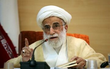 آیت الله جنتی: نظام اسلامی به برکت حضور مردم در صحنه پا بر جا مانده است
