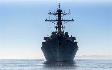 ورود یک ناوشکن آمریکایی به بندر «گدانسک» لهستان