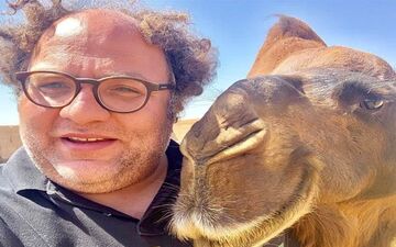 دعوای علی کریمی و‌ مستر تیستر بالا گرفت + تصویر