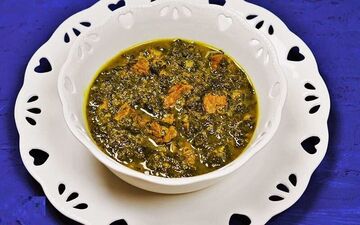 طرز تهیه آش پرپوله سنندجی؛ غذای سنتی خوشمزه با عدس و رشته