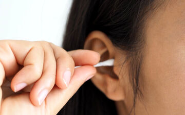 موم گوش چه خبرهایی از سلامت بدن می دهد؟

