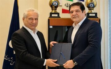 رضا مهاجری در پارس جنوبی ماندنی شد 