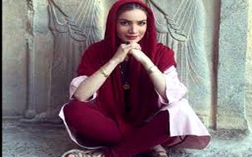 سلفی متین ستوده و دوستانش دور سفره هفت سین در اصفهان