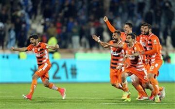 جای خالی ستاره پرسپولیس در ترکیب سایپا مقابل استقلال  