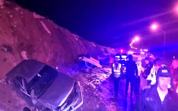 آذربایجان غربی/رها سازی ۲۰ خودرو گرفتار در برف و کولاک
