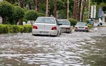 بارش باران در جاده‌های دو استان