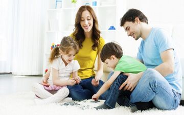 چطور فرزند شاد و موفقی تربیت کنیم؟ راهکارهایی که هر والدینی باید بداند