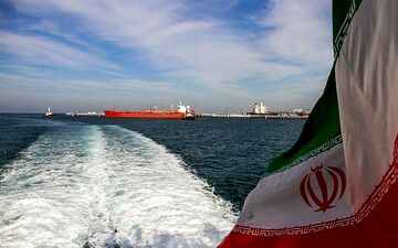  یک میلیارد دلار نفت خام ایران در بندر دالیان چین
