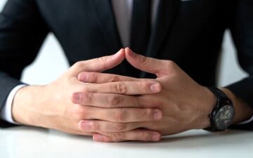 اقدام هولناک یک روانشناس؛ سوء استفاده از بیماران با برهنه کردنشان