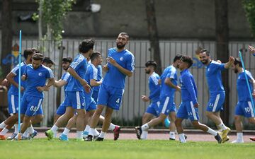 هیچ نشانه ای از ستاره آبی ها در دست نیست!