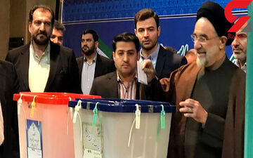 سید محمد خاتمی رای خود را به صندوق انداخت
