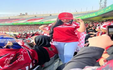 غوغای دختر خوش تیپ پرسپولیسی در استادیوم آزادی