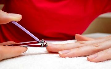 علت جویدن ناخن در کودکان و بزرگسالان چیست؟