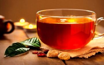 چای فشار خون را بالا می‌برد یا پایین؟ 