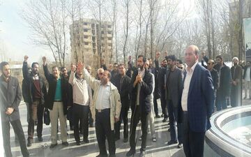 دانشگاهیان در تجمع 9 دی: لحظه ای از مبارزه با معاندان و منافقان داخلی و خارجی بالأخص در درون دانشگاه از پای نخواهیم نشست