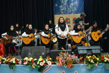 عصر شعر به بلندای یلدا باحضور پروفسور میرجلاالدین کزازی استاد ادبیات پارسی ایران زمین و با همکاری اداره کل فرهنگ و ارشاد اسلامی استان کرمانشاه 