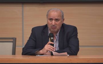 تاج: VAR را اجرایی نکنیم تمام داوران‌مان حذف می‌شوند/ از اینکه در جام جهانی صعود نکردیم خرسند نیستیم
