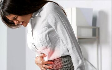 گرفتگی عضلات شکم در زنان چه دلایلی دارد؟

