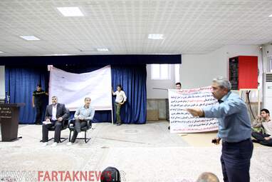 تجمع اهالی روستای ده‌کبود در بیت امام جمعه کرمانشاه و پیگیری  دکتر علیرضا شهرستانی به روایت تصویر