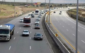 ممنوعیت عبور کامیون و اتوبوس در خط سرعت بزرگراه‌ها و آزادراه‌ها



