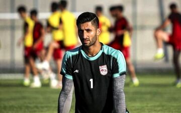 مظاهری مصدوم نیست و بازی می کند