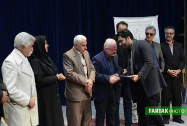 برگزاری عصر شعر و موسیقی بهار در تالار وحدت و تجلیل از روسای انجمن‌های ادبی 