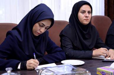 نشست اعضای انجمن نویسندگان، خبرنگاران و عکاسان ورزشی ایران - شعبه کرمانشاه با مدیرکل اداره ورزش و جوانان