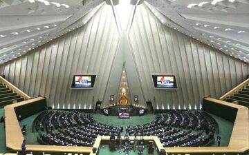 گزارش کمیسیون آیین نامه مجلس درباره طرح الزام دستگاه‌های اجرایی به پاسخ به تذکرات نمایندگان