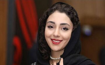 تیپ و ظاهر هستی مهدوی در مراسم اکران فیلم آذر (عکس)