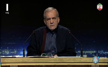 واکنش پزشکیان به زاکانی: مگر جای خدا نشسته‌ای که نمی‌گذاری رئیس جمهور بشوم!+ ویدئو