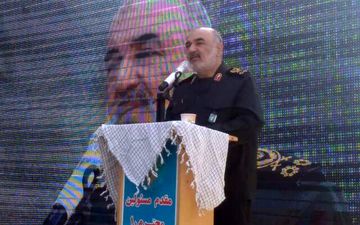 برای ساختن ‌کشور عجله داریم