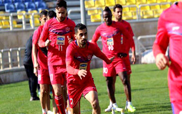 اخراج جاسوسِ سرمربی استقلالی در تمرینات پرسپولیس