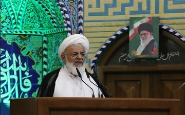 توصیه امام جمعه یزد به نمایندگان مجلس یازدهم / ‌در ابتدای کار ‌بر رفع مشکلات مردم متمرکز شوید
